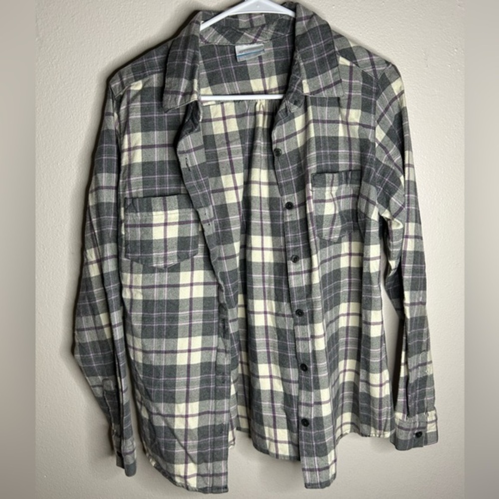 Columbia Women’s Shirt Plaid Button-Up Shirt Size: L